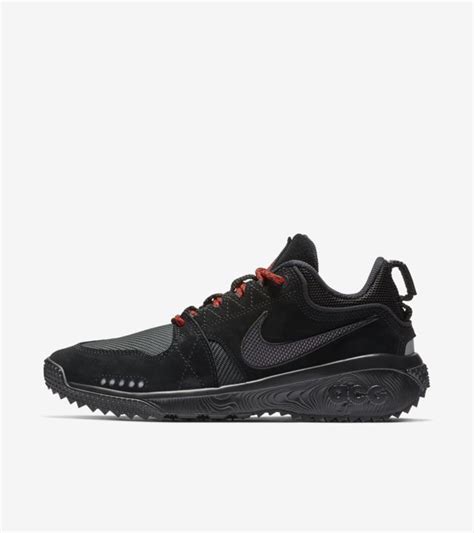 Nike ACG Dog Mountain 'Black & Thunder Grey & Oil Grey' Release Date . Nike SNKRS US