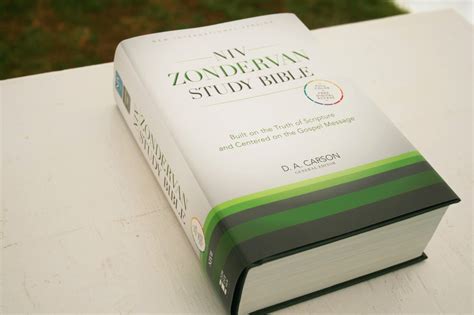 NIV Zondervan Study Bible – Review - Bible Buying Guide