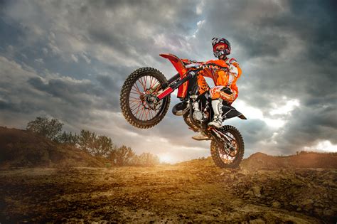 Are Dirt Bikes Automatic or Manual? What To Look For – AtvHelper