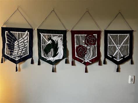 Attack on Titan banners : Embroidery