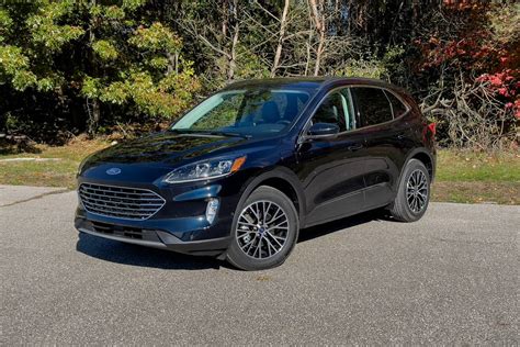 2021 Ford Escape Plug-In Hybrid Review: Infuriating Efficiency | Cars.com