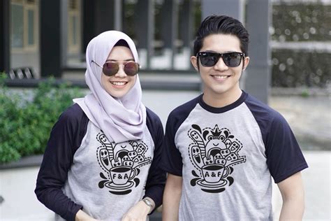 Desain Baju Couple - Jual Spesialis Baju Kaos Couple Keluarga Paling Unik Kumplit Desain Bebas ...