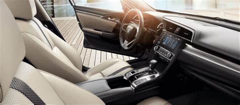 2020 Honda Civic Interior Features & Dimensions | Seating, Cargo Space