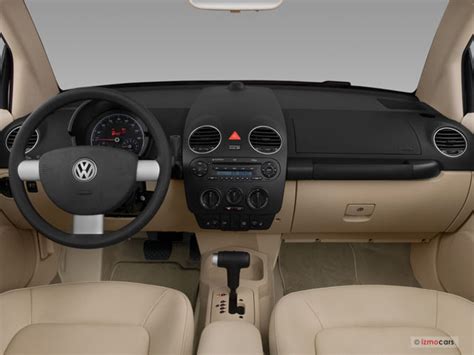 2009 Volkswagen New Beetle Interior | U.S. News & World Report