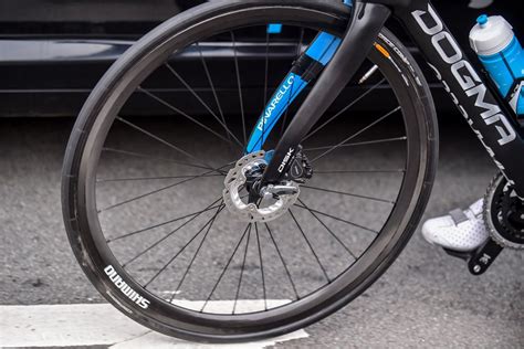 Disc brakes in the WorldTour: are they necessary on road bikes ...