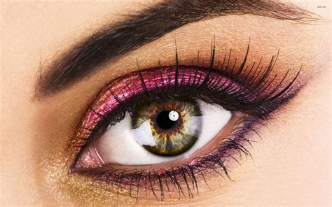 Creative Eye Makeup Looks and Design Ideas