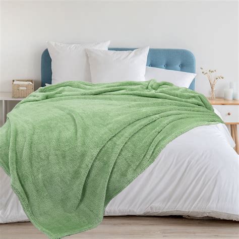 Sherpa Throw Blanket Soft Fluffy Warm Fleece Lightweight Plush Blanket for Bed Sofa Couch, Green ...