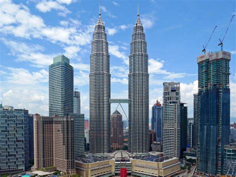 Petronas Twin Towers - Kuala Lumpur: Get the Detail of Petronas Twin ...