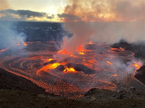 Kīlauea Volcano Erupts on Hawaiʻi Island - Hawaii Magazine