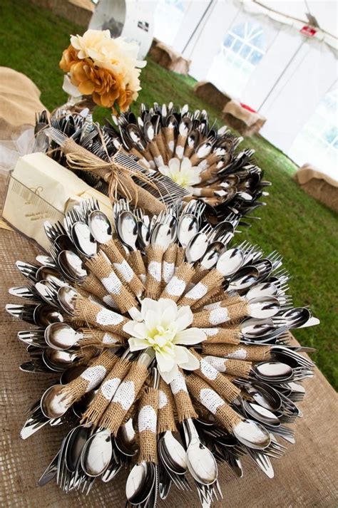 Rustic Table Setting for Rustic Wedding Ideas | Deer Pearl Flowers