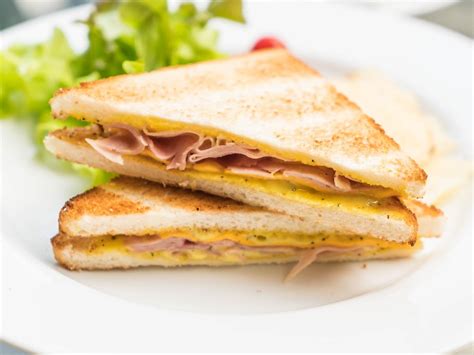 Ham & Cheese Sandwich Recipe and Nutrition - Eat This Much