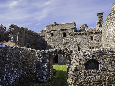 Weobley Castle (Cadw) | VisitWales