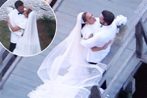 Jennifer Lopez’s wedding dress from second Ben Affleck ceremony - in2vogue