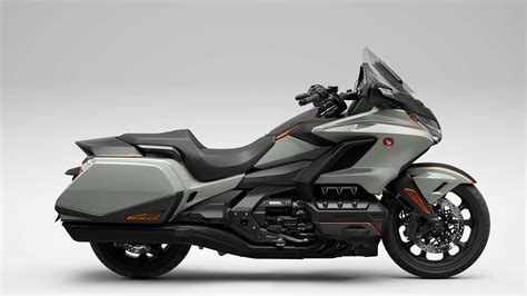 2021 Gold Wing Tour | Luxury Touring Motorbikes | Honda UK