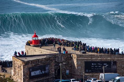 Nazaré Wave Portugal. The Guide to Big Wave Surfing and Spectating