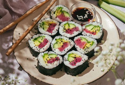 Easy Tuna Sushi Rolls | Heinen's Grocery Store