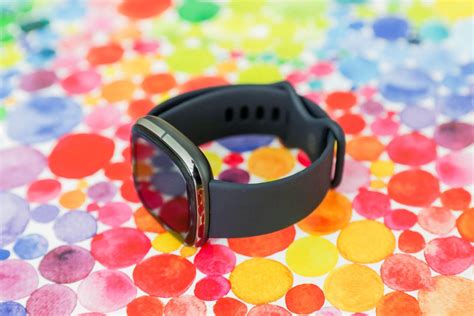 Fitbit Sense: An up-close look at the design - CNET