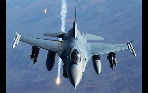 F 16 Fighter Jet Wallpapers:wallpapers screensavers