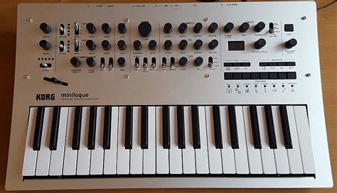 The Korg minilogue synthesizer | Points of Interest