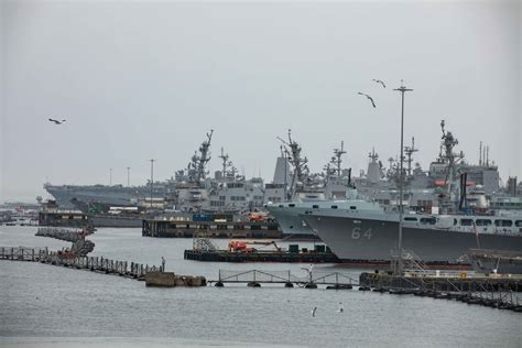 DVIDS - Images - USS Normandy Returns to Home Port [Image 3 of 9]