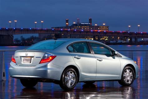 2011 Civic Hybrid Review, Specs, Pictures, Price & MPG