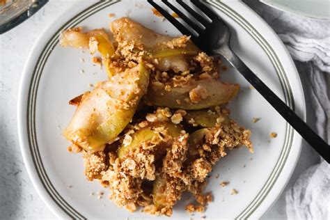 Quick and Easy Apple Crisp with Oats – Everyday Dishes