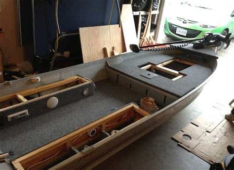 37 Best Jon Boat Mods with Ideas for Decking, Seats, Fishing & Hunting