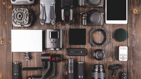 15 Essential Camera Gear For Beginners - Top Priority