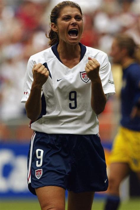 Mia Hamm: the greatest U.S. women’s soccer player of all time? – The Central Trend