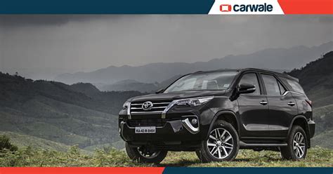 Toyota Fortuner Review: Pros and Cons - CarWale