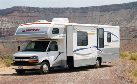 Picture of a Class C Motorhome / RV, Cabover Style, Slide-Out | Monty's RV Camping Pictures