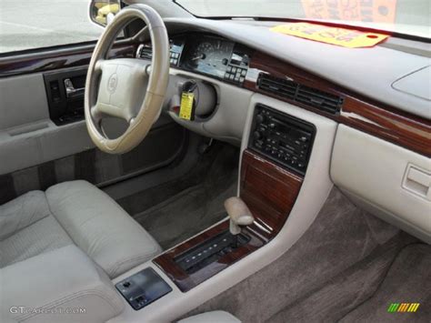 1995 Cadillac Seville STS Dashboard Photos | GTCarLot.com