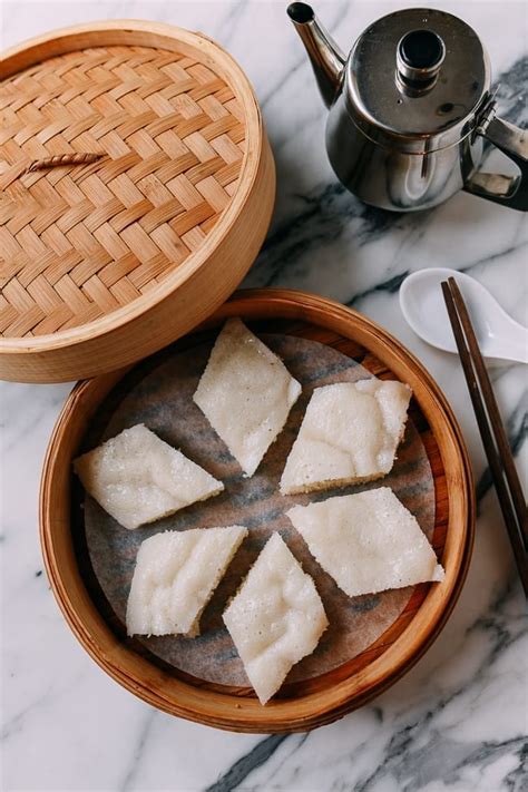 Bai Tang Gao - 白糖糕 (White Sugar Sponge Cake) | The Woks of Life