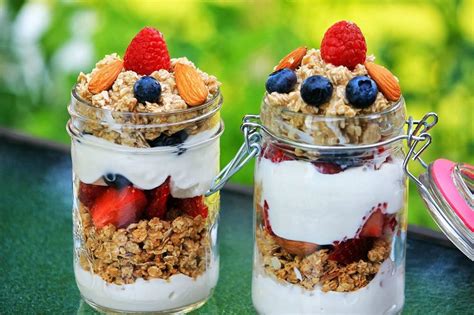 8 Healthy Snacks To Help You Achieve Your Fitness Goals