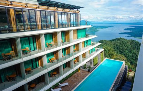 Escala Hotel in Tagaytay | A breathtaking view of Taal volcano | Philippines