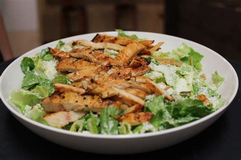 The 8 Healthiest Fast Food Salads