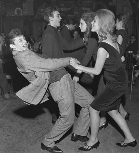 The Dances in Italy in the 60's - Paperblog | Vintage dance, 60s couple, People dancing