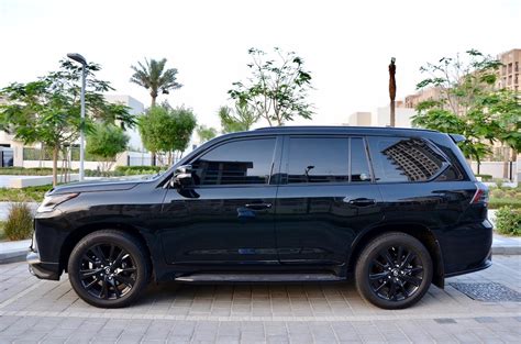 Lexus LX 570 Black edition 2019 – Dubaicravings.com