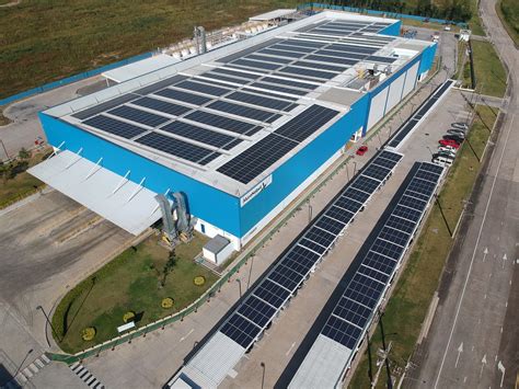 Cleantech Solar powers up 3 new solar projects at AkzoNobel’s facilities