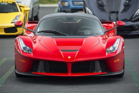 File:Ferrari LaFerrari Front (17805613483).jpg - Wikimedia Commons