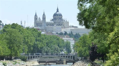 Parks in Madrid - La Aventura Española