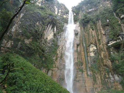 Top 10 Tallest Waterfalls in the World - Flavorverse