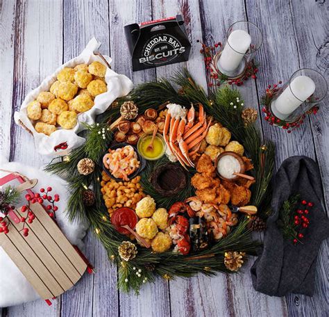 Get a Holiday Seafood Platter From Red Lobster - Thrillist