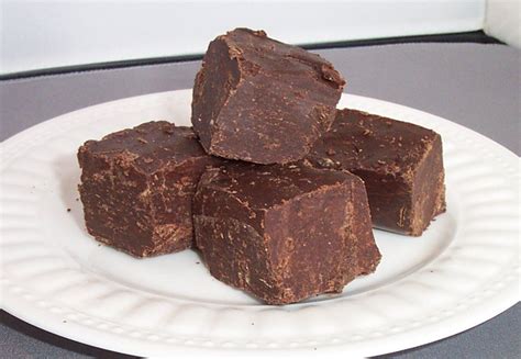 Easy Sugar-Free Chocolate Peanut Butter Fudge Recipe