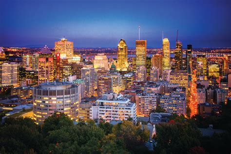 Downtown Montreal Skyline at night - Go Next