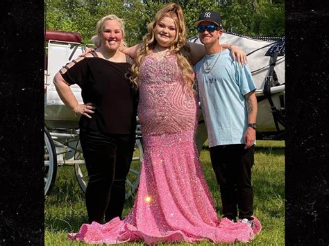 'Honey Boo Boo' Wears Pink Prom Dress In Pics With BF and Mama June