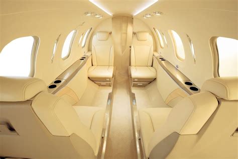 aircraft design - Do any modern airliners have a non-flat floor in the passenger cabin ...