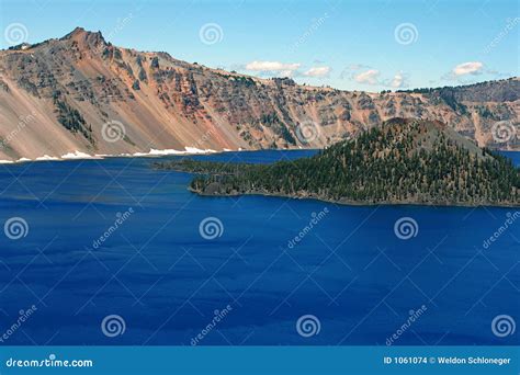 Crater Lake, Wizard Island stock photo. Image of caldera - 1061074