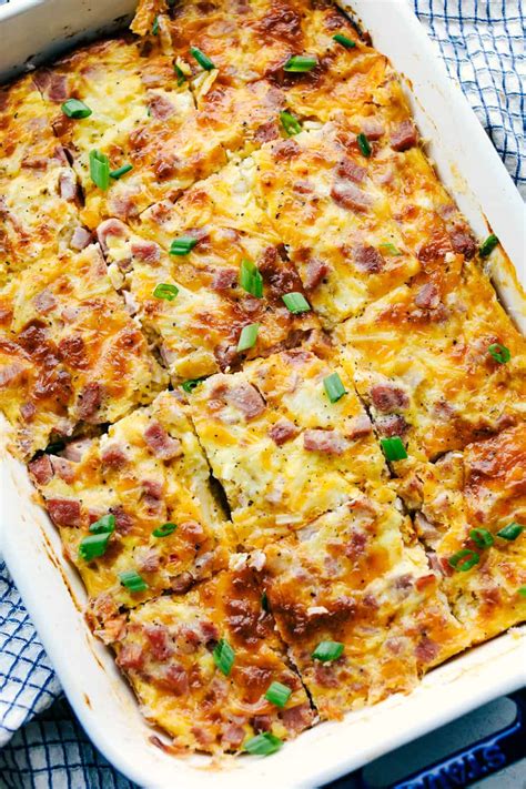 Breakfast Casserole Using Potatoes O\'Brien - It's a twist on the traditional meat and potatoes ...