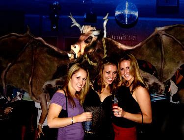 JERSEY DEVIL SIGHTINGS IN SOUTH BEACH - Weekly World News